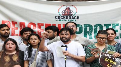 India ‘Cockroach Party’ leader slapped repeatedly by ‘unknown men’ at protest