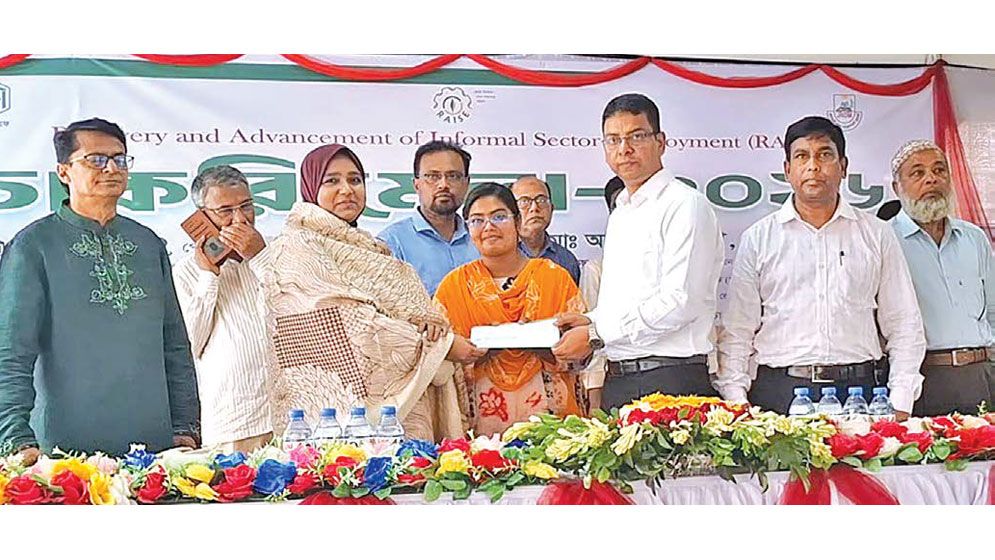 40 youths secure jobs on the spot