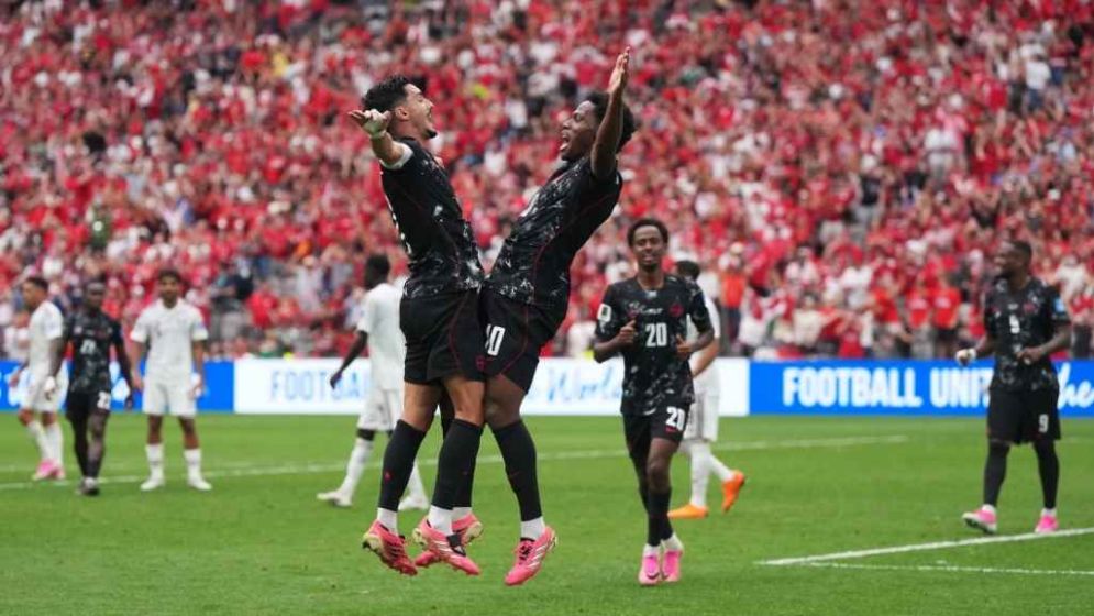 David's hat trick powers Canada to historic 6-0 win