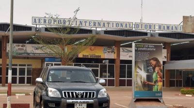 35 killed as gunmen attack Niger's biggest airport
