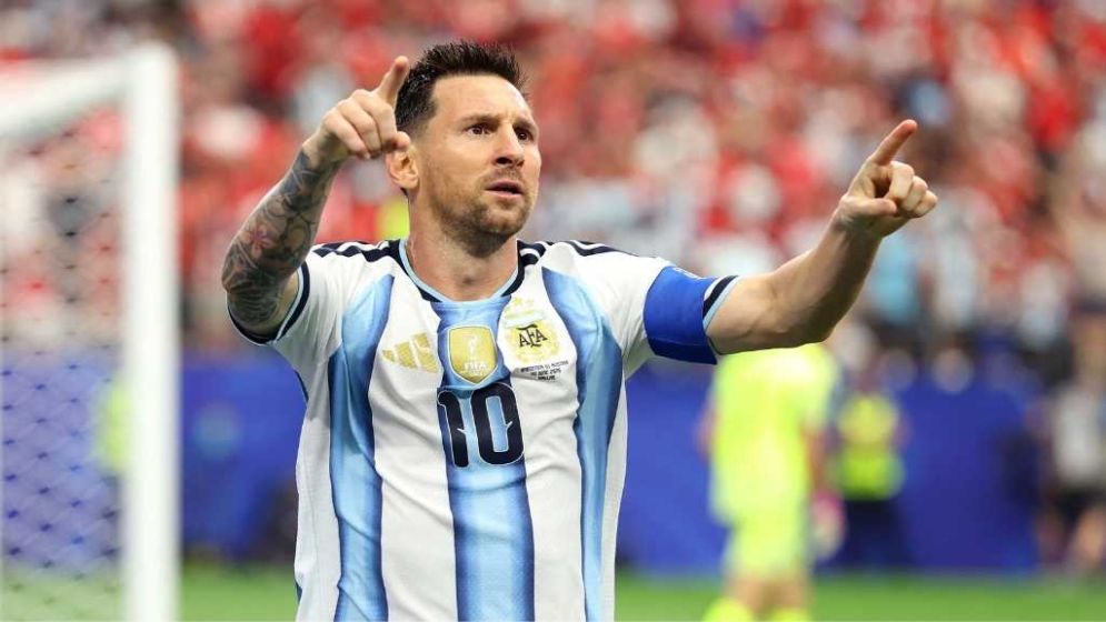 Messi sets World Cup scoring record with 17th goal