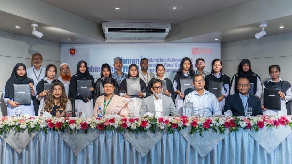 10 women receive professional driver certification through BRAC training