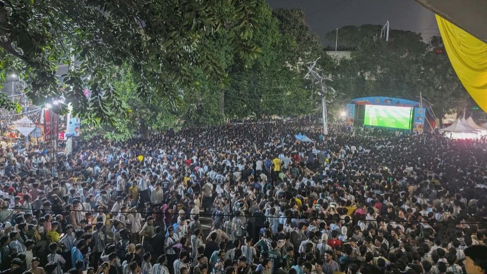 Dhaka University restricts entry of outsiders during FIFA World Cup