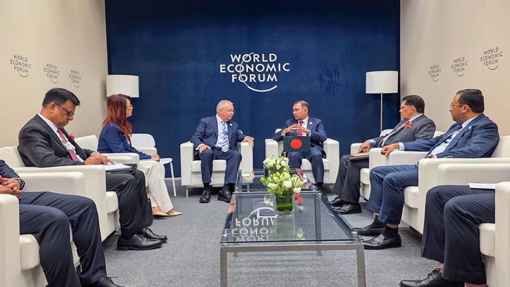 WEF chief meets PM Tarique Rahman in China
