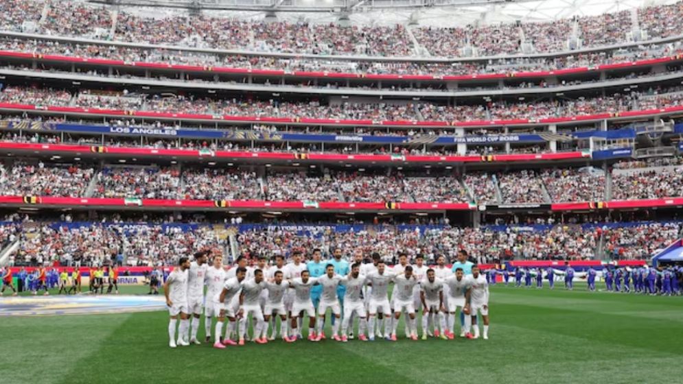 US eases restrictions on Iran team, allowing them in a day earlier
