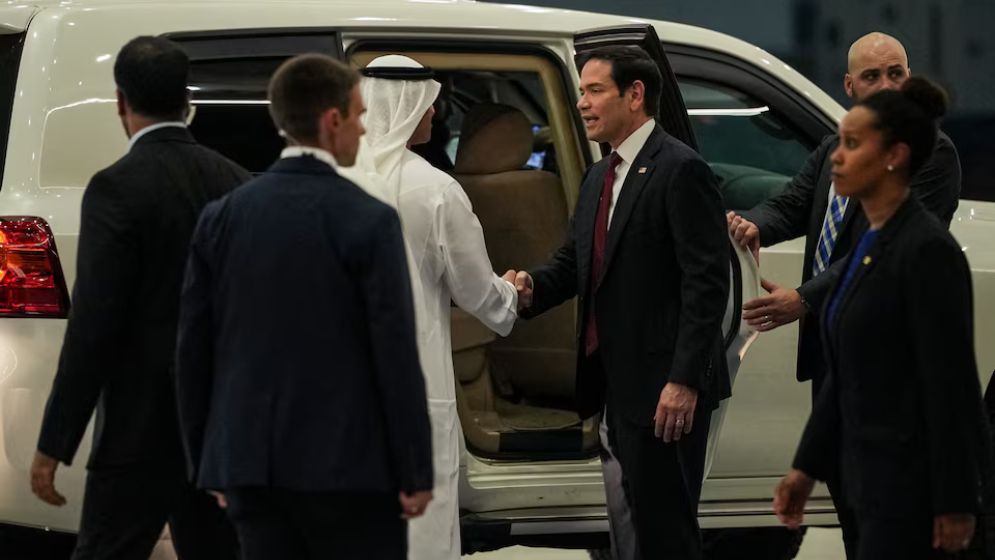 Top US diplomat kicks off Gulf tour in shadow of Iran-US talks