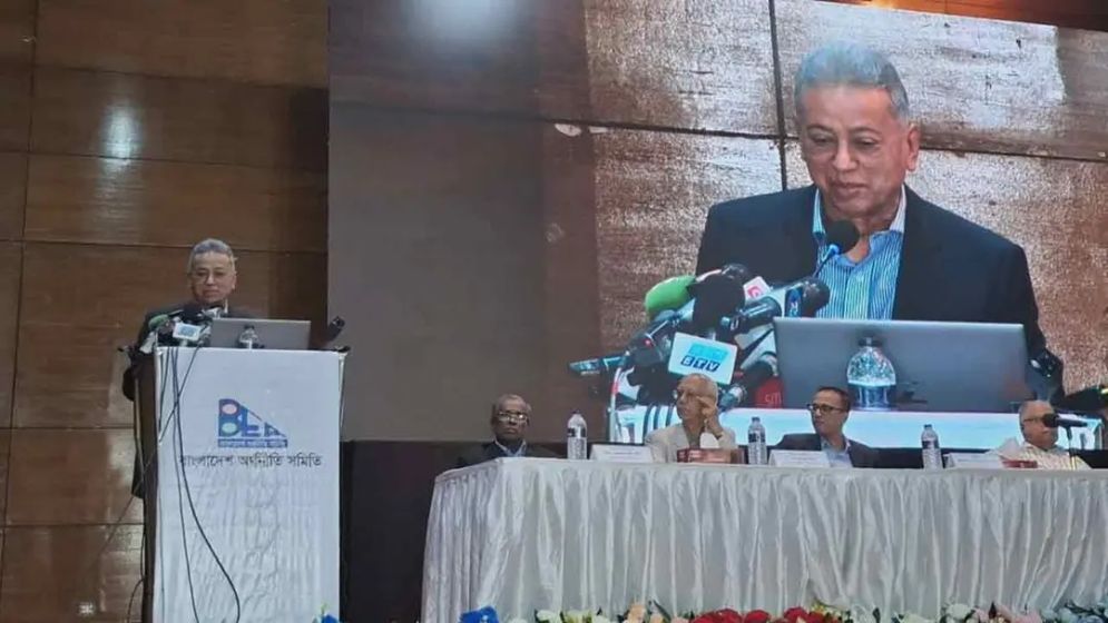 1,300 dev projects of AL regime a ‘big burden’ for BNP govt: Amir Khosru