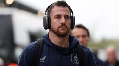 Tottenham sign veteran goalkeeper Dubravka