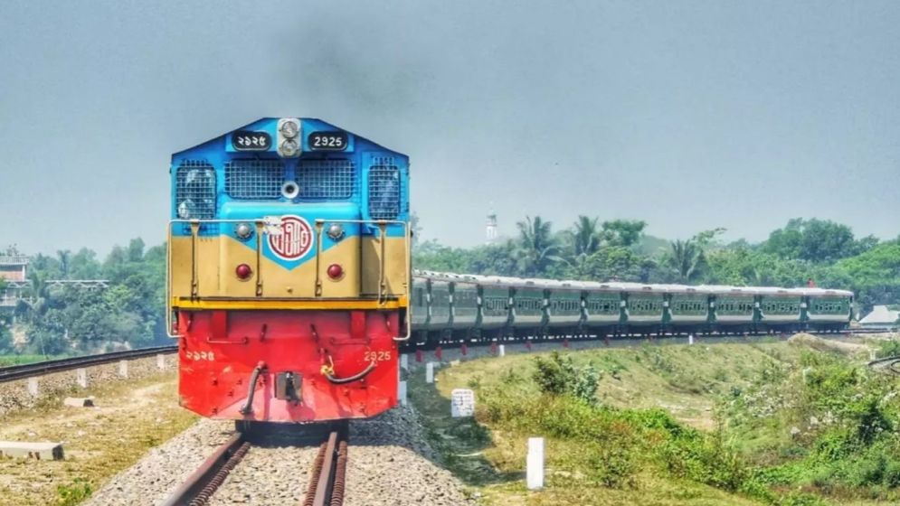 Railway’s western zone to lease out add’l trains to boost revenue