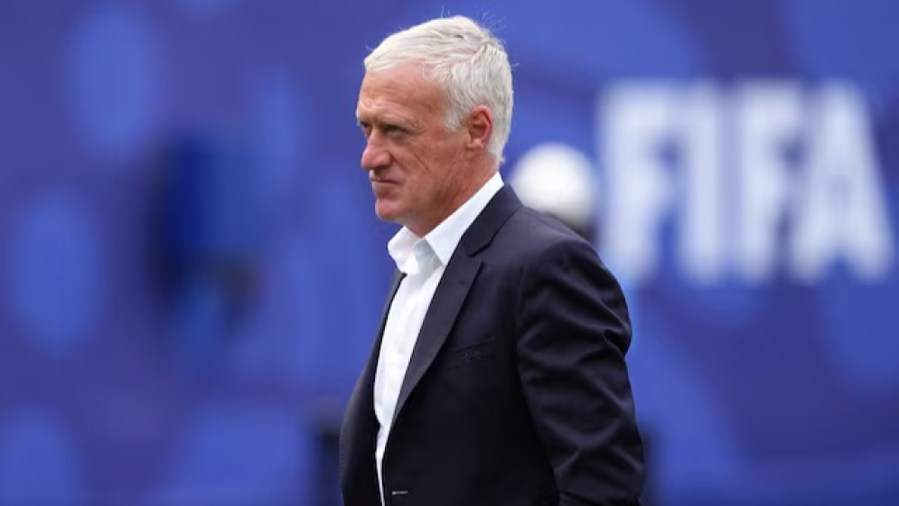 Deschamps returns after death of his mother