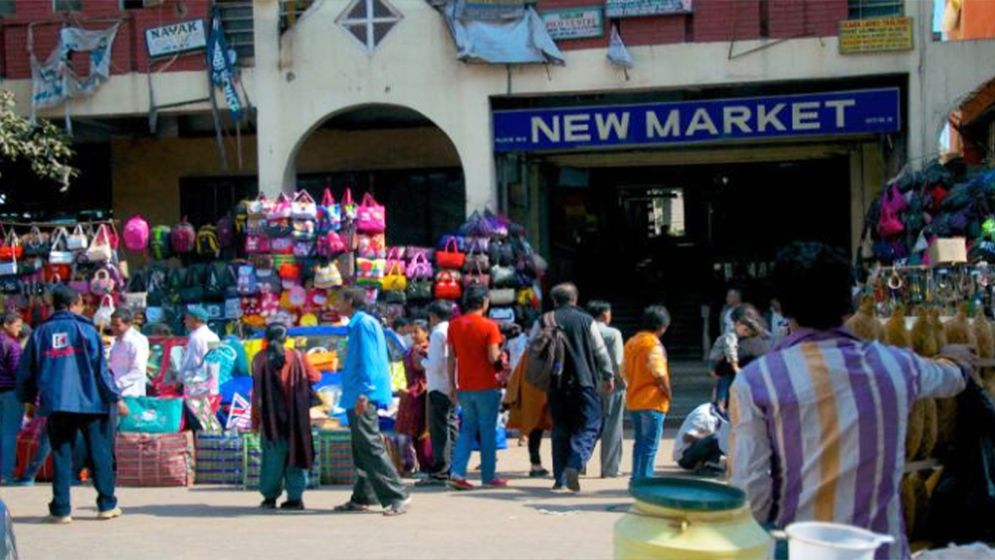Kolkata traders distribute sweets as tourist visas for Bangladeshis resume