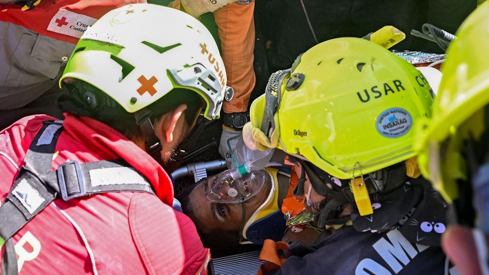 Rescuers dig out Venezuelan man eight days after quakes as death toll nears 2,300