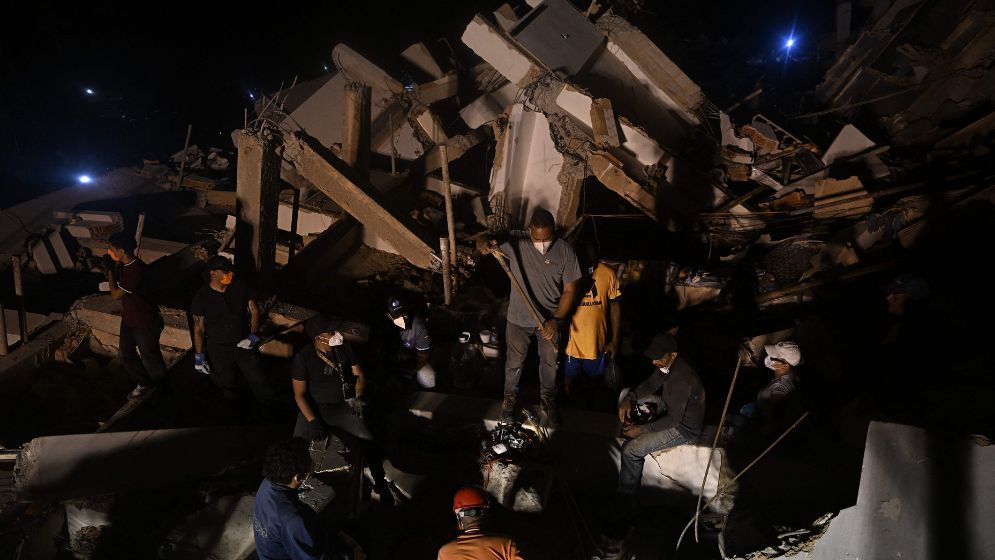 Hope fades, hunger grows a week after Venezuela earthquakes