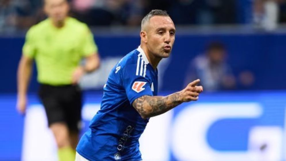 Former Arsenal, Spain midfielder Cazorla retires