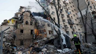 Russian air strikes kill eight, injure dozens in Ukraine's Kyiv