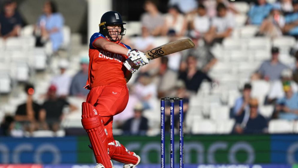 England seek end to Australia agony in Women's T20 WC final