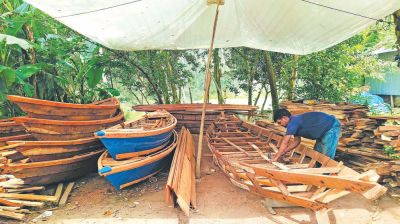 Monsoon revives traditional boat-building trade in Chalan Beel