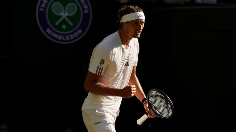 Zverev eases into Wimbledon last 16