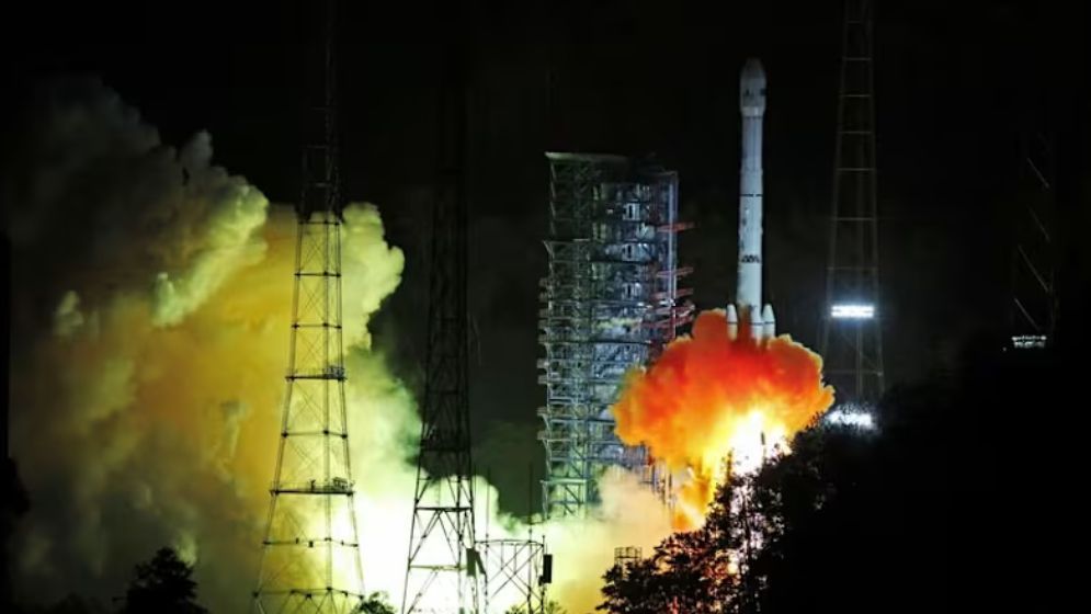 Chinese space probe reaches asteroid for first sample collection