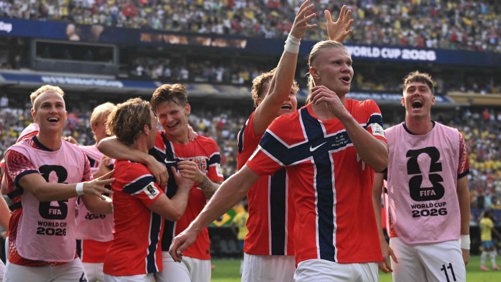 Norway stun Brazil 2-1 to reach quarter-finals