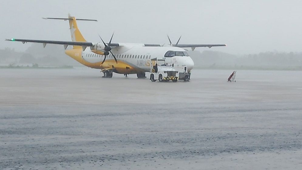 Ctg-bound 3 flights diverted to Dhaka amid severe storm