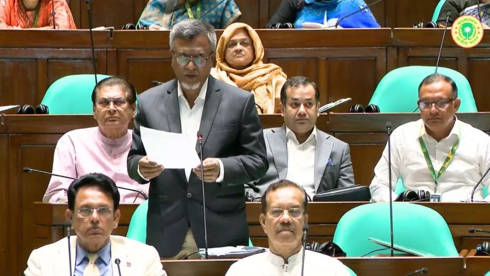 Public employees allied with ousted Awami regime under scanner: State Minister