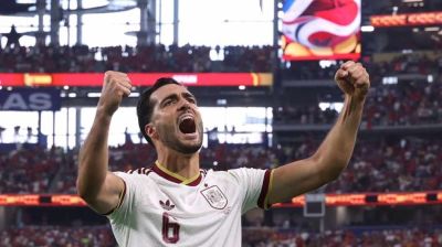 Spain edge Portugal to end Ronaldo dream, US eye quarters