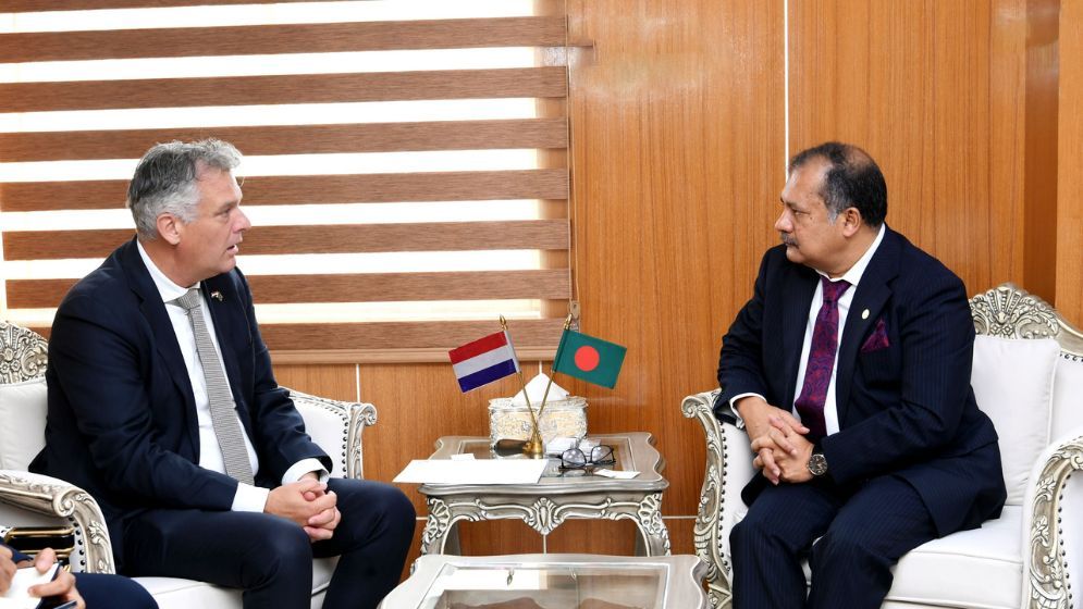 Bangladesh keen to work with Netherlands on media, AI and digital challenges: Info minister