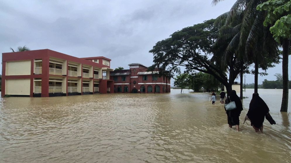 Floods, landslides in Cox’s Bazar leave 22 dead, 3 lakhs marooned