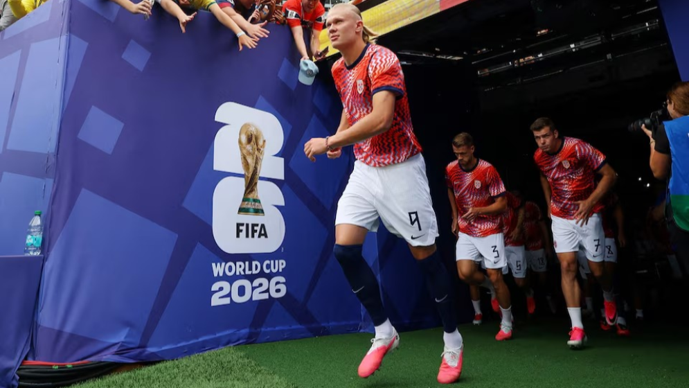 Norway load pressure on England