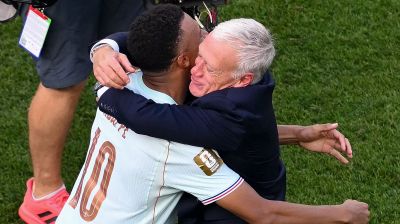 Deschamps hails Mbappe