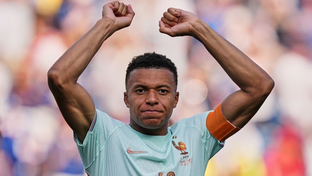 Mbappe keeps France’s greats comparison on ice