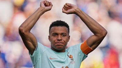 Mbappe keeps France’s greats comparison on ice