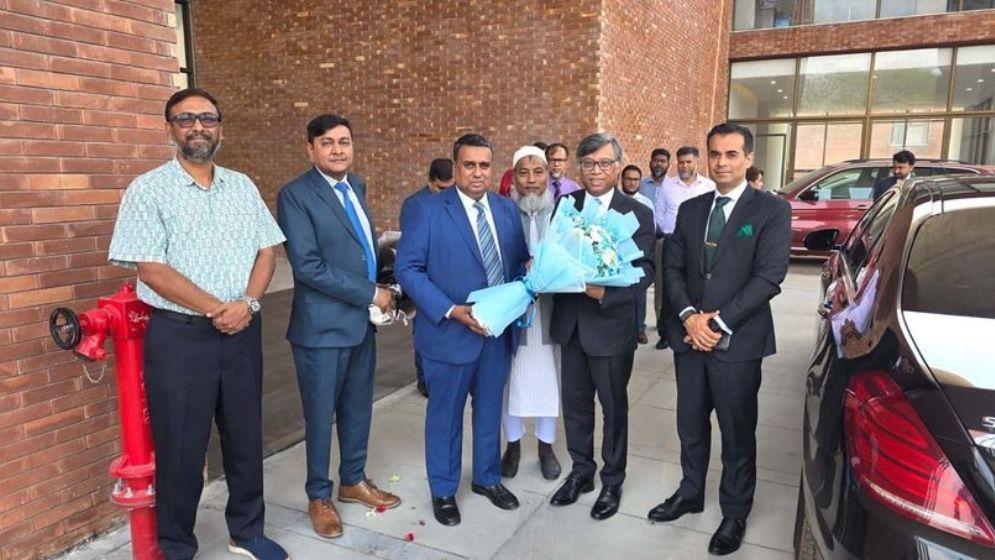 SAARC Secretary visits Bangladesh High Commission in Islamabad