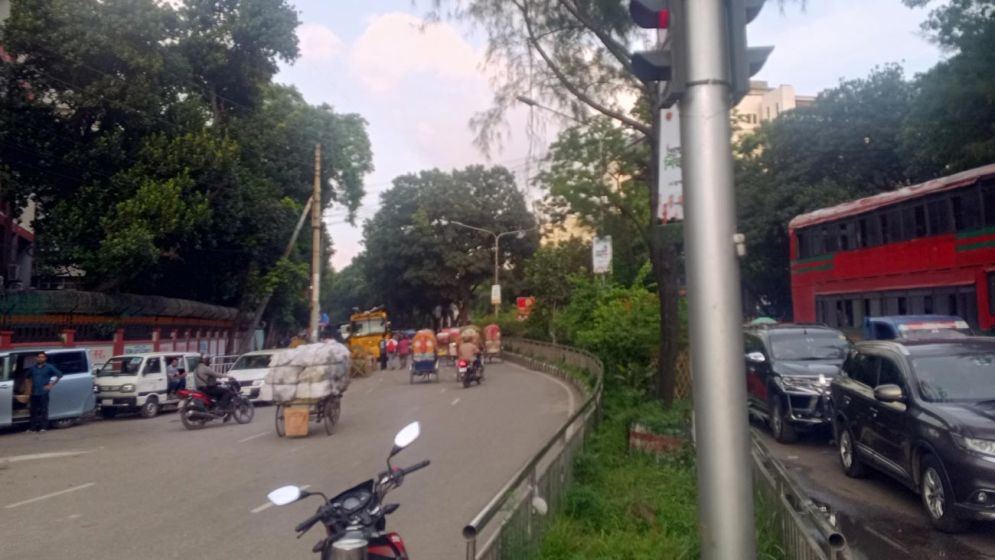 HSC students leave Secretariat area 'to prepare for next exams'