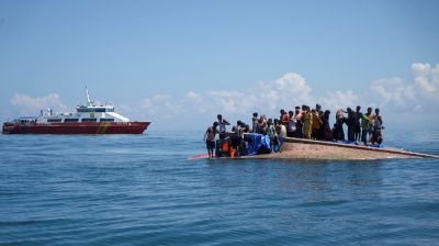 530 Rohingyas feared dead after two boats sink off Myanmar coast in Bay of Bengal