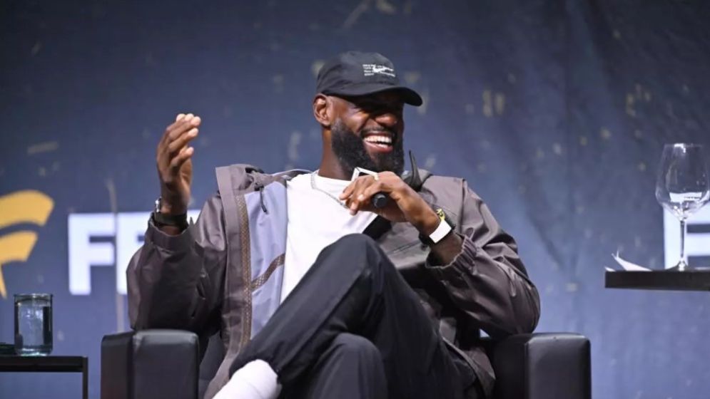 James keeps NBA guessing on next team