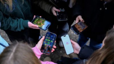 EU mulls social media restrictions for children under 13
