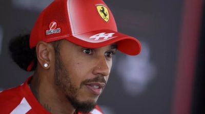 Hamilton urges Ferrari to intensify efforts in title bid