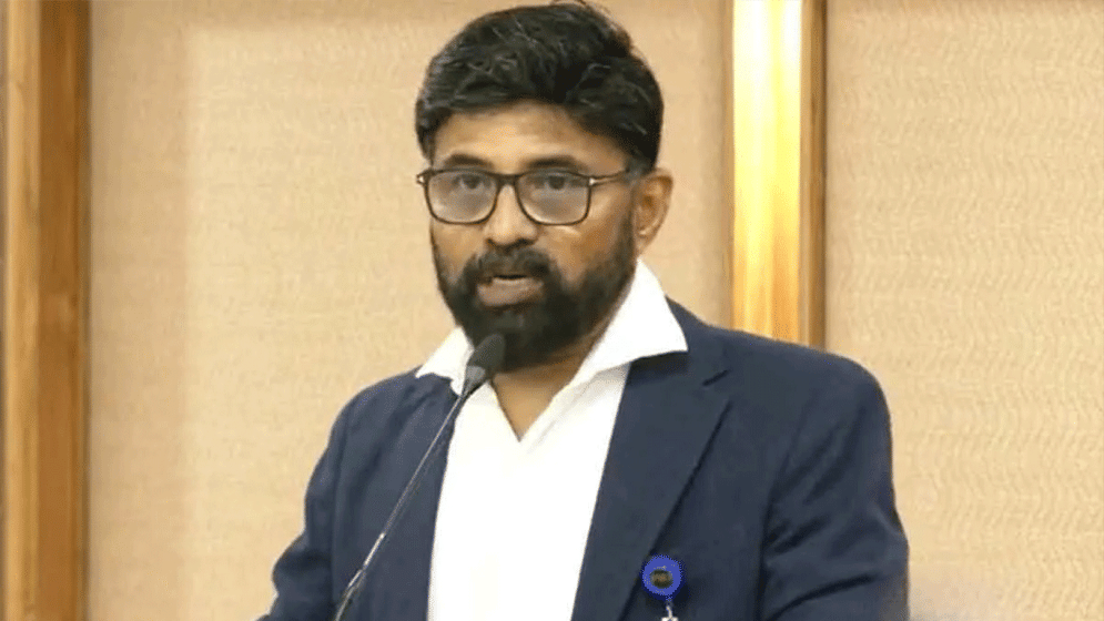 Govt implementing election manifesto, July Charter simultaneously: Press Secy