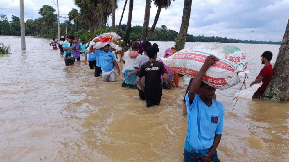 Eight districts face short-term flood risk