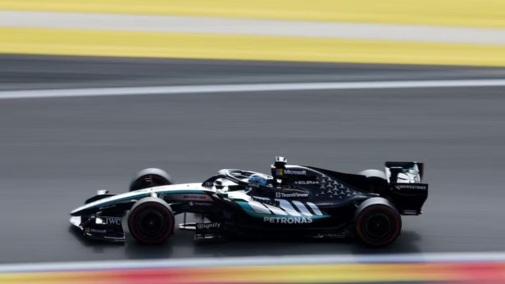 Russell says serious issue slowing his car