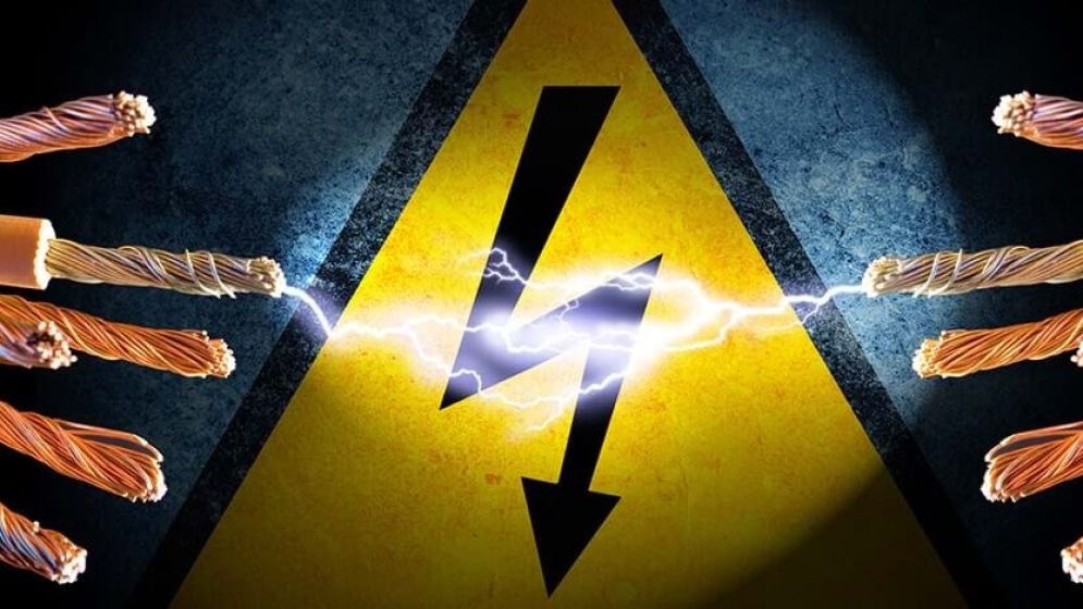 Three of a family electrocuted in Chapainawabganj