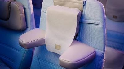 Emirates rolls out new economy headrest to replace neck pillows