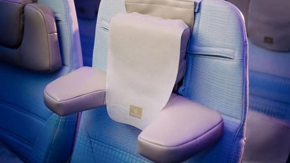 Emirates rolls out new economy headrest to replace neck pillows