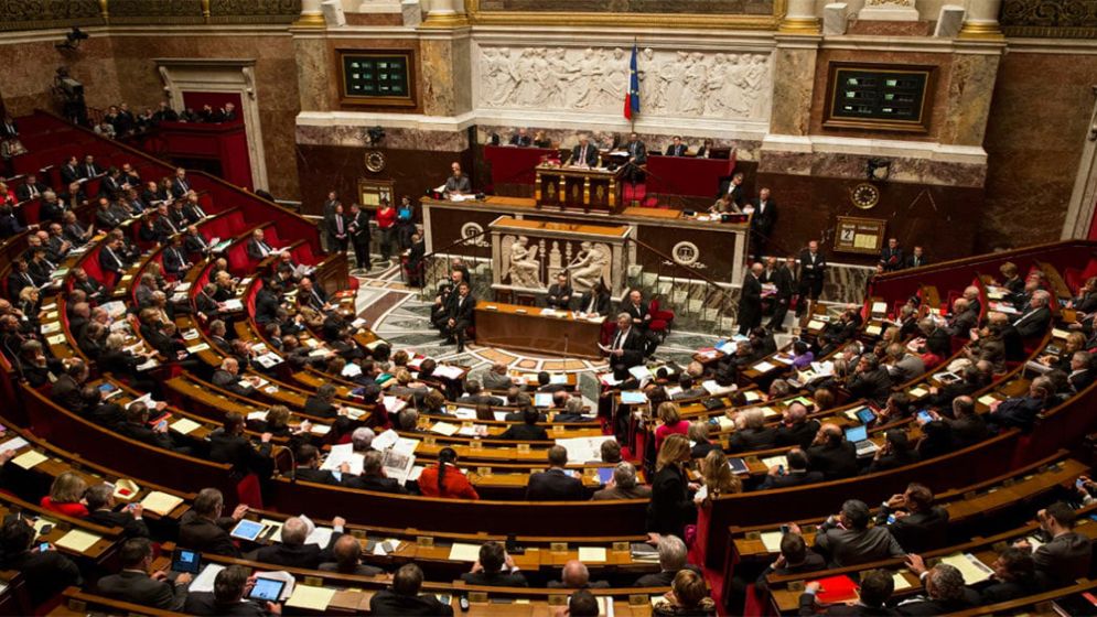 France becomes first EU country to ban social media access for under-15s