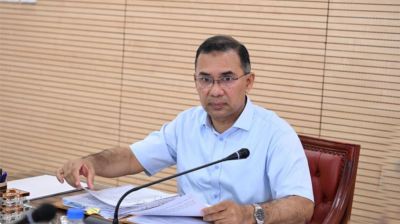 PM chairs ECNEC meeting at Secretariat