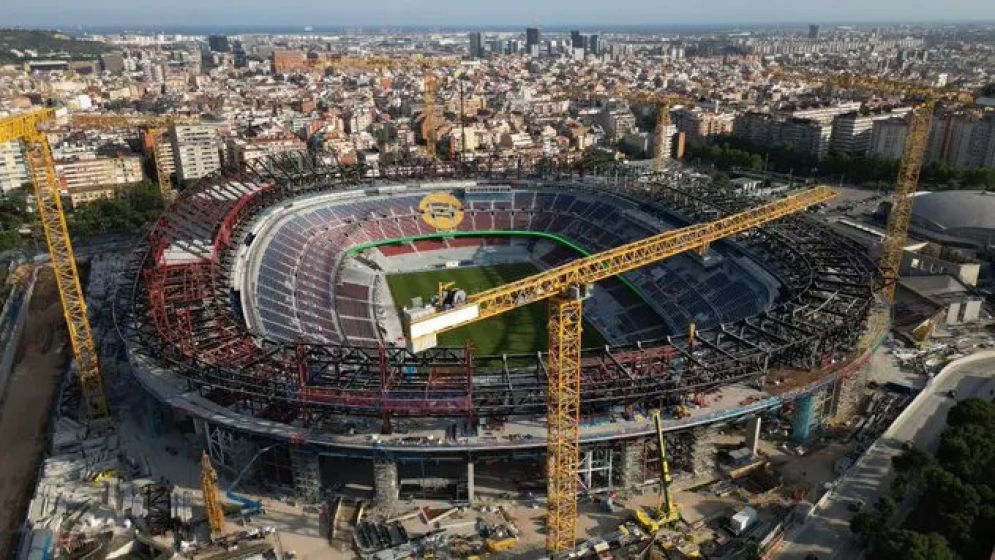 Worker dies on Camp Nou construction site