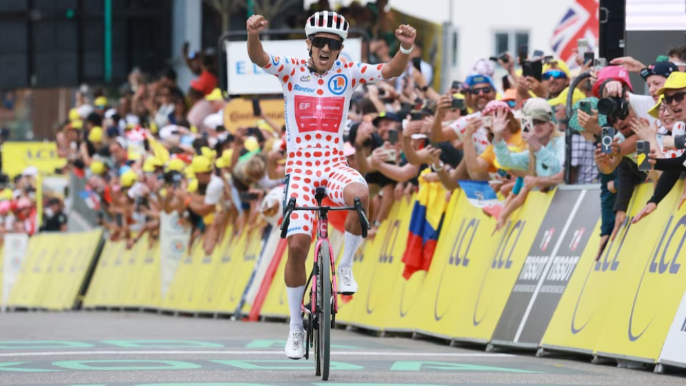 Carapaz wins 20th stage of Tour de France