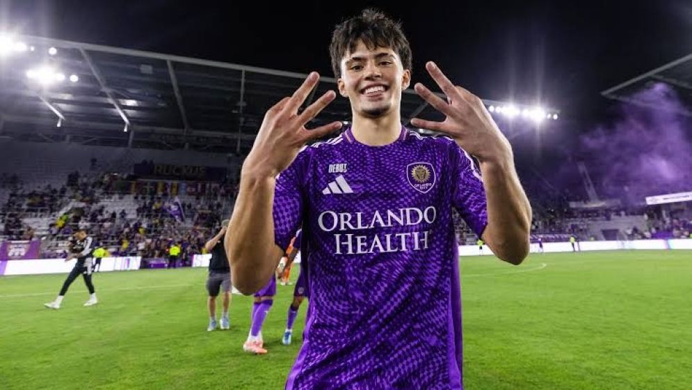 Orlando City sign defender Bernardo Rhein